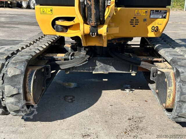 Minibagger CATERPILLAR 301.7D Gummikette / 2 Löffel / Schwenkschaufel