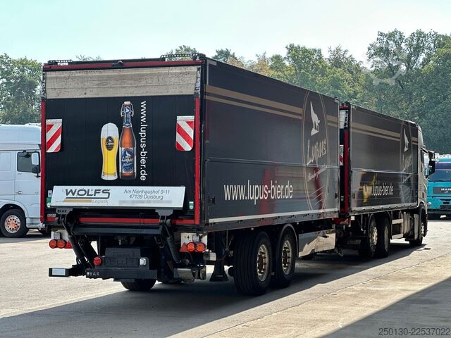 LKW mit Getränkeaufbau SCANIA R410 6x2 LL EWERS Getränketransport Zug mit LBW