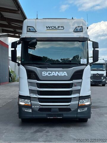 LKW mit Getränkeaufbau SCANIA R410 6x2 LL EWERS Getränketransport Zug mit LBW