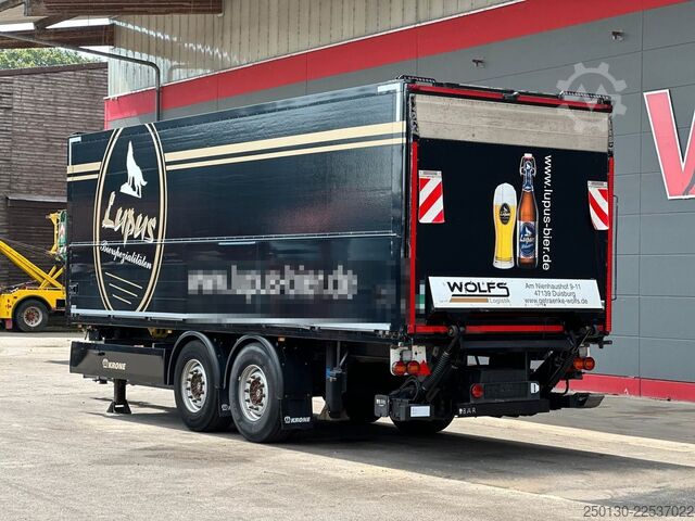 LKW mit Getränkeaufbau SCANIA R410 6x2 LL EWERS Getränketransport Zug mit LBW
