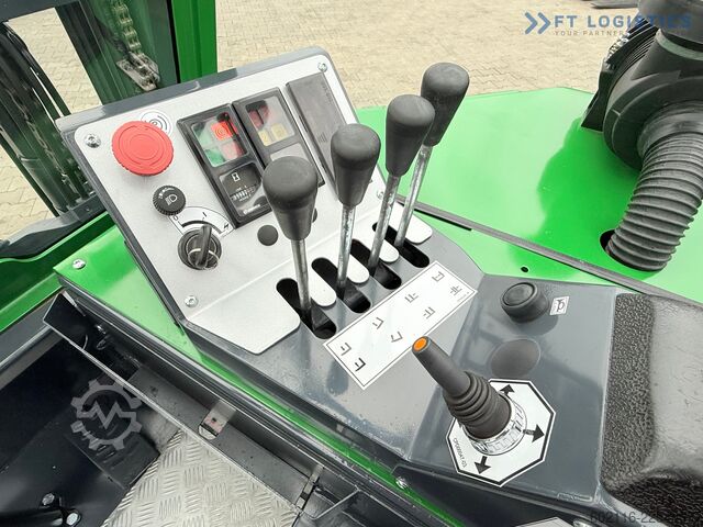 4-way forklift Combilift CB3000 / TRIPLEX 4900MM / FREE LIFT