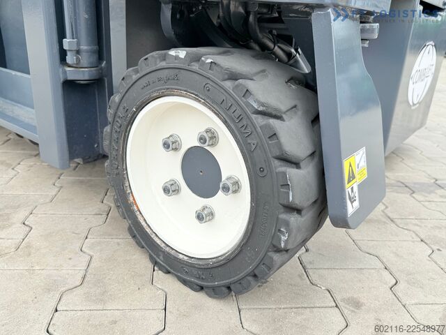 4-way forklift Combilift CB3000 / TRIPLEX 4900MM / FREE LIFT