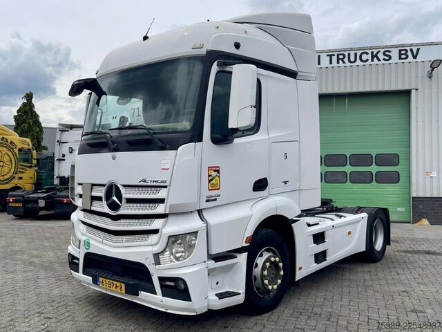 Standard-SZM Mercedes-Benz Actros 1845 Dutch truck.  FRIGO