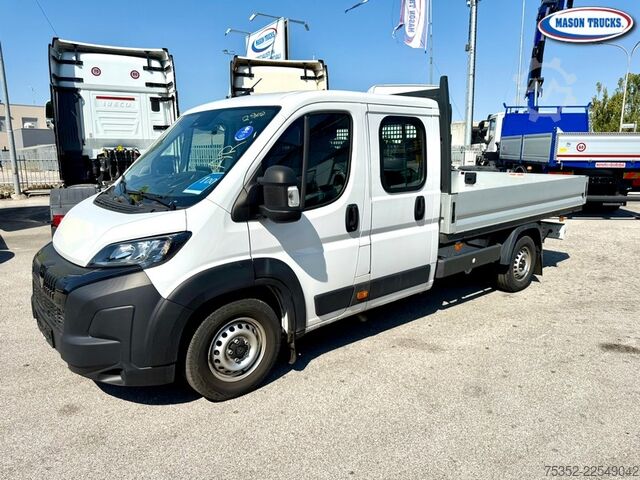 Pick-up van Peugeot Boxer 435 Doppia Cabina 140 HDI