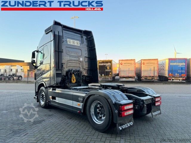Standard-SZM Volvo FH16-750 GLOBETROTTER XL, IPARCOOL , 2 TANKS, 2...