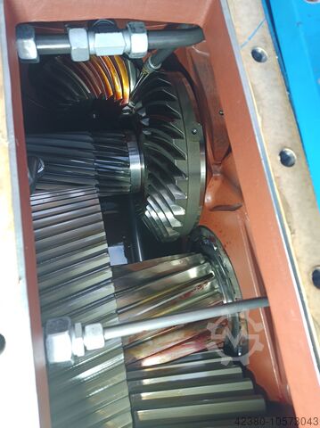 Industriegetriebe Kegelstirnradgetriebe Flender Siemens 800kW B3SH (17)