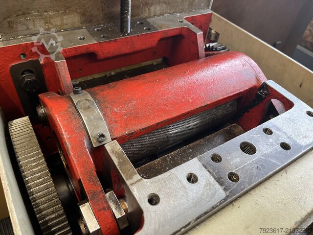 Fineblanking press Feintool GKP-F100