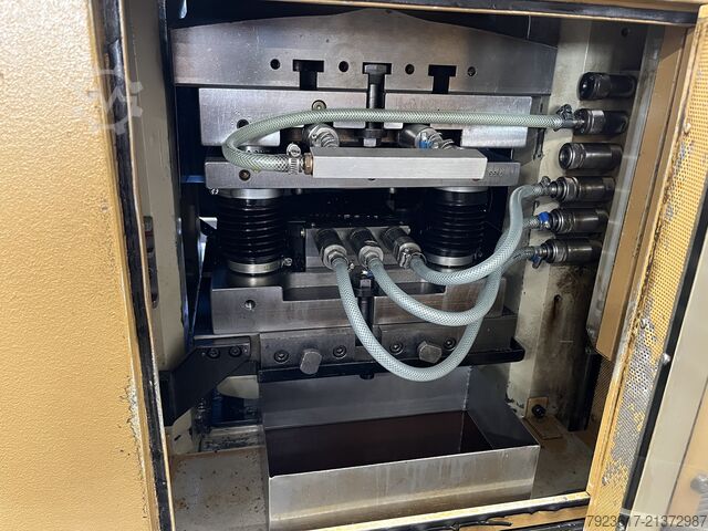 Fineblanking press Feintool GKP-F100