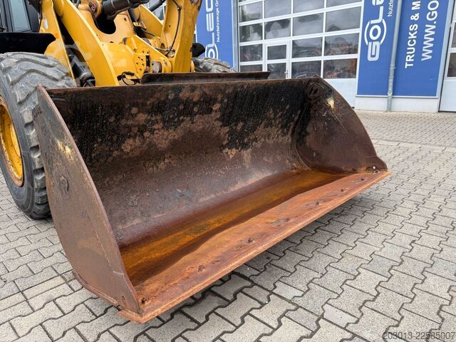 Wheel loader CATERPILLAR 914 14A Radlader MIT Schaufel 8,6 Tonnen *2927 h