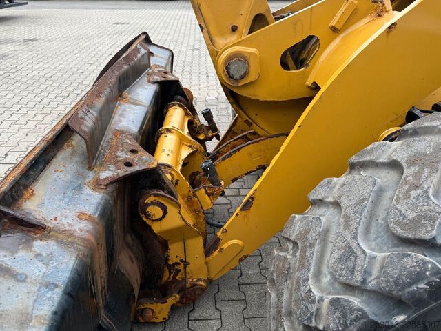 Wheel loader CATERPILLAR 914 14A Radlader MIT Schaufel 8,6 Tonnen *2927 h
