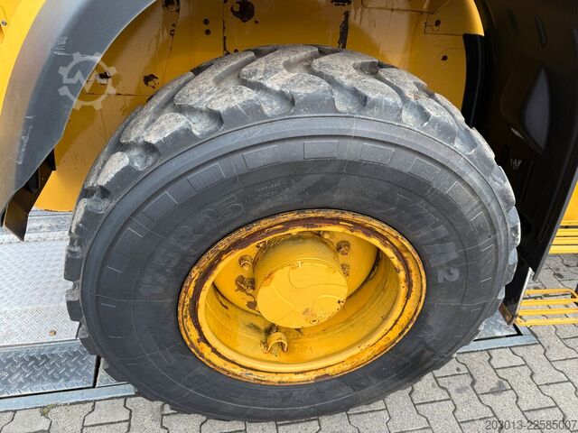 Wheel loader CATERPILLAR 914 14A Radlader MIT Schaufel 8,6 Tonnen *2927 h