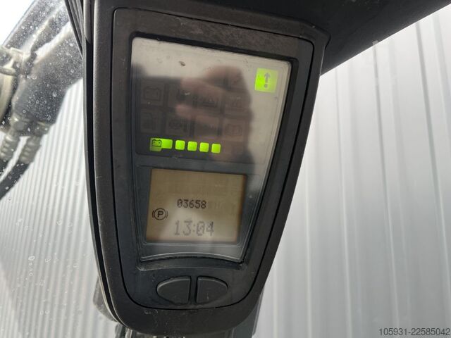 Electric 4-wheel forklift Linde E20H-01/600