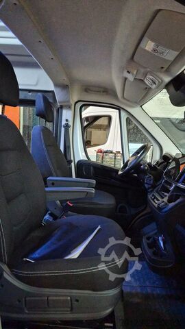 Minibus FIAT Ducato 9 Sitzer Mobility Airlineboden Rolli