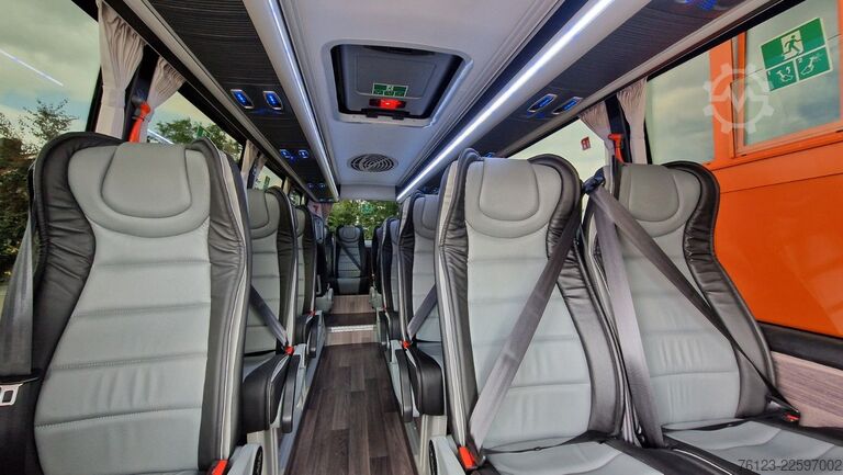 Minibus MERCEDES-BENZ 519 Sunset S 4 Ferqui Chasis 907 Vorlauffahrzeug