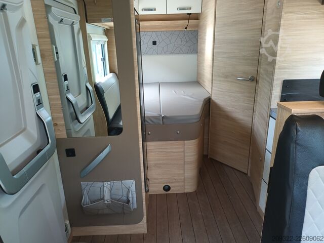 Teilintegriertes Wohnmobil 2024 Fiat Ducato Weinsberg Carasuite | Automatico | Posti letto 5