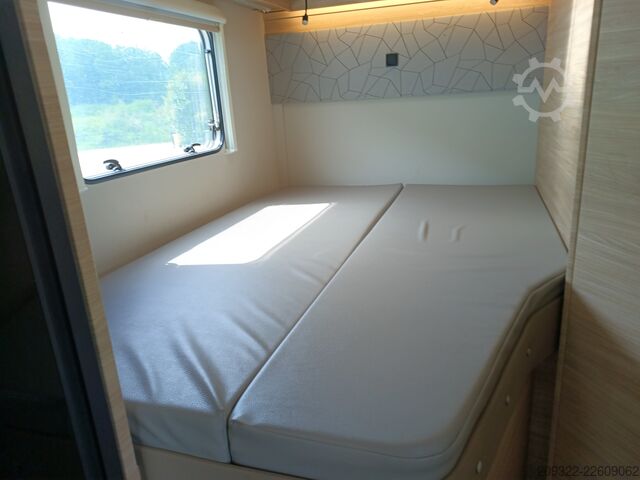 Teilintegriertes Wohnmobil 2024 Fiat Ducato Weinsberg Carasuite | Automatico | Posti letto 5
