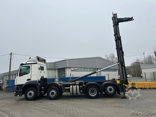 Abrollkipper MERCEDES-BENZ Arocs 3243 8x2 / M-Tec HLS 20 Silosteller + Funk