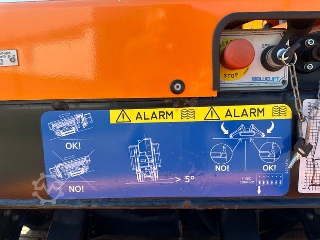 Truck-mounted work platform MERCEDES-BENZ Rutmann SA 26 / Raupenbühne / Funk