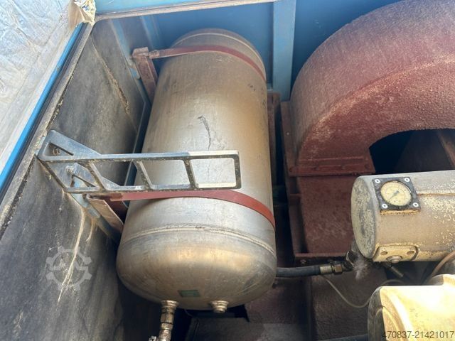 Vacuum tank truck MERCEDES-BENZ Actros 4140 K 8x4 / RSP 32-7 Saugbagger