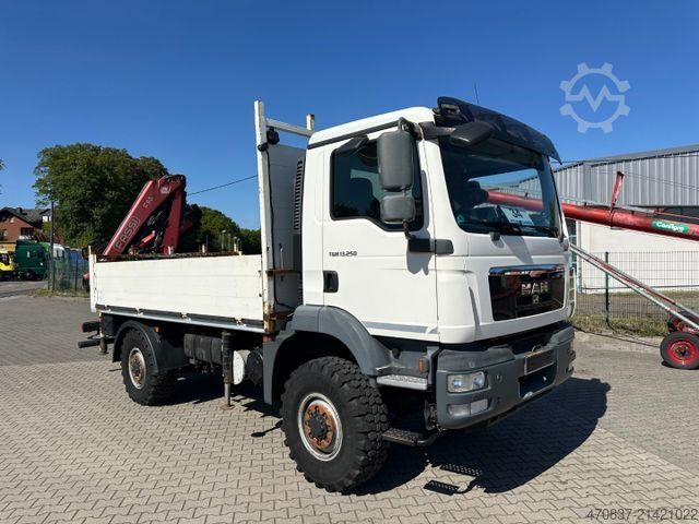 Flatbed truck MAN TGM 13.250 / 4x4 / Fassi F 95 / Funk / Seilwinde
