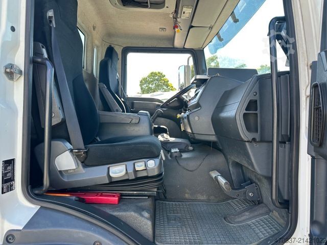 Flatbed truck MAN TGM 13.250 / 4x4 / Fassi F 95 / Funk / Seilwinde