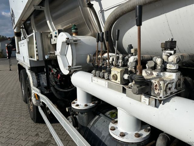 Vacuum tank truck MERCEDES-BENZ Actros 4141 K / 8x4 / KOKS Kombi
