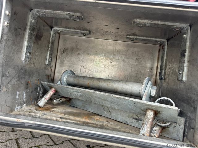 Low loader semitrailer FLIEGL SDS 470 / hydr Hubbett / Seilwinde