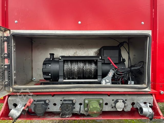 Low loader semitrailer FLIEGL SDS 470 / hydr Hubbett / Seilwinde