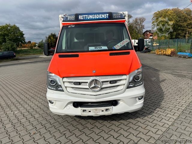 Fire truck MERCEDES-BENZ Spinter 319 CDI **4 x Auf Lager**