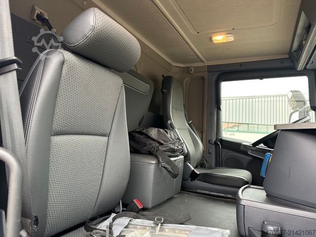 Flatbed truck with tarp SCANIA G 280 / LBW / Pritsche 7,3 m / 1 x Liege