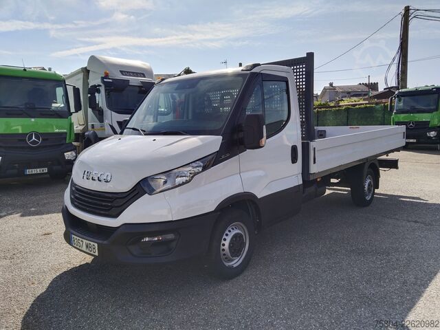 Transporter mit Koffer Iveco DAILY 35S16