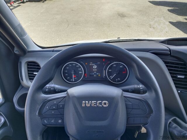 Transporter mit Koffer Iveco DAILY 35S16