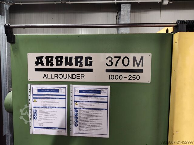 Injection molding machine Arburg 370M 1000-250