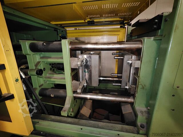 Injection molding machine Arburg 370M 1000-250
