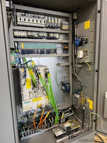 Vertikales Bearbeitungszentrum Deckel Maho DMC 835V