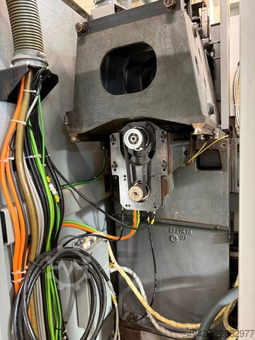 Vertikales Bearbeitungszentrum Deckel Maho DMC 835V