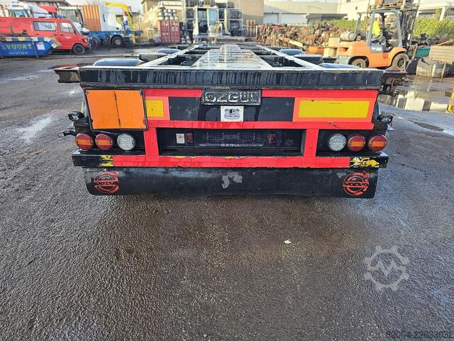 Transport von Containern OZGUL /GA08XS1 / 2 X EXTENDIBLE CHASSIS /GERMAN TRAIL...