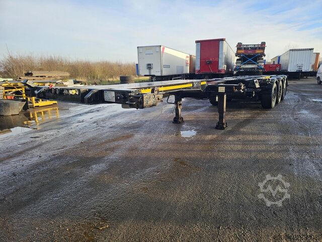 Transport von Containern OZGUL /GA08XS1 / 2 X EXTENDIBLE CHASSIS /GERMAN TRAIL...