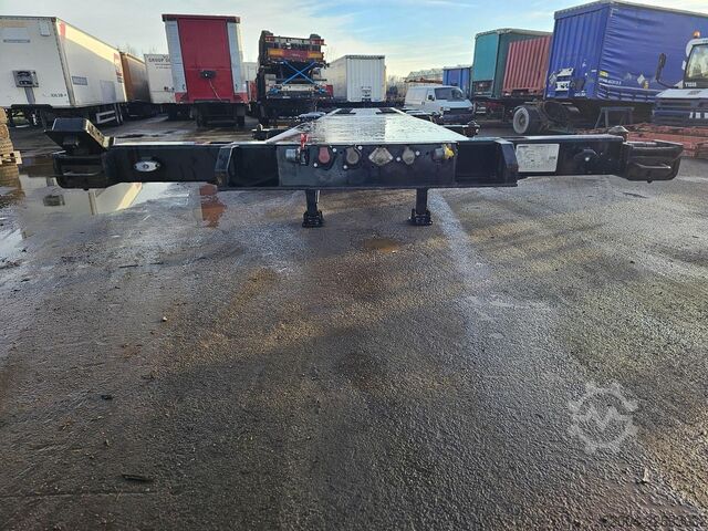 Transport von Containern OZGUL /GA08XS1 / 2 X EXTENDIBLE CHASSIS /GERMAN TRAIL...