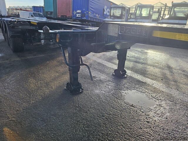 Transport von Containern OZGUL /GA08XS1 / 2 X EXTENDIBLE CHASSIS /GERMAN TRAIL...