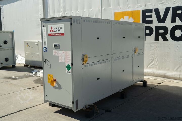 Kühler / Wärmepumpe New Industrial Chiller / Heat pump CLIMAVENETA 306/340 KW | With warranty