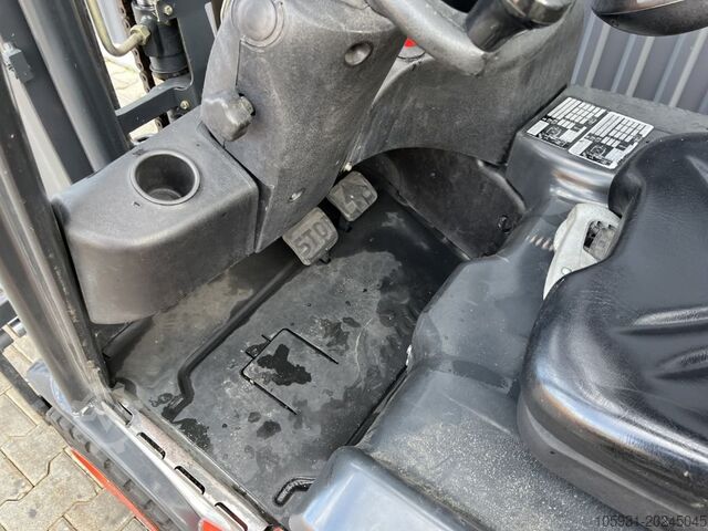 Electric 3-wheel forklift Linde E14-01