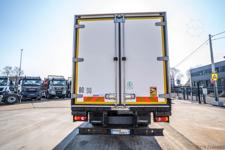 Refrigerated/freezer transport VOLVO FLH 290 +CARRIER