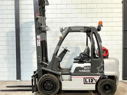 Gabelstapler Nissan UGD 02 A 30 PQ