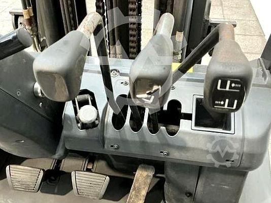 Gabelstapler Nissan UGD 02 A 30 PQ