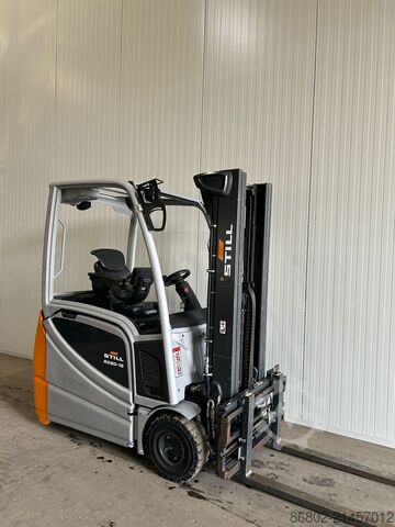 Electric forklift with fork positioner Still RX20-16