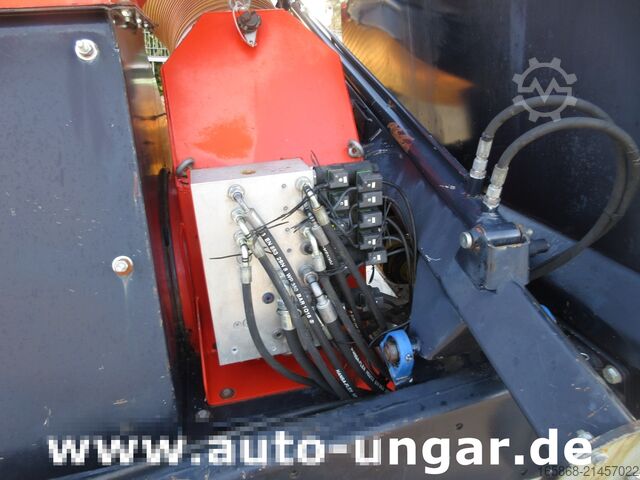 Vacuum tank truck Trilo S8 Kehrsaugwagen 2015 sweep & collect