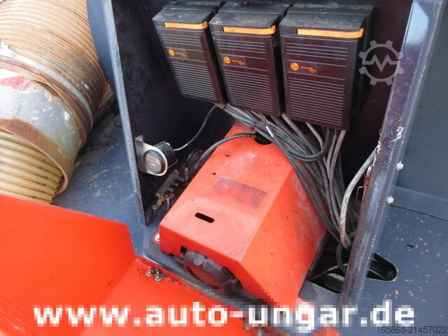 Vacuum tank truck Trilo S8 Kehrsaugwagen 2015 sweep & collect