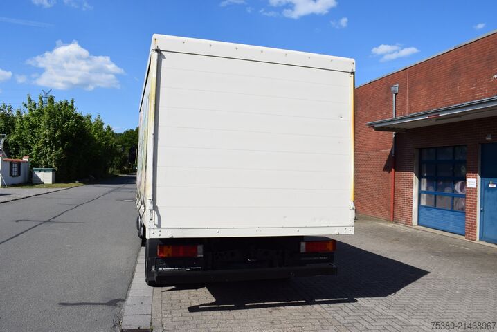 Pick-up van Mercedes-Benz Vario  Vario 616 D GetränkeNutzlast 2450KG