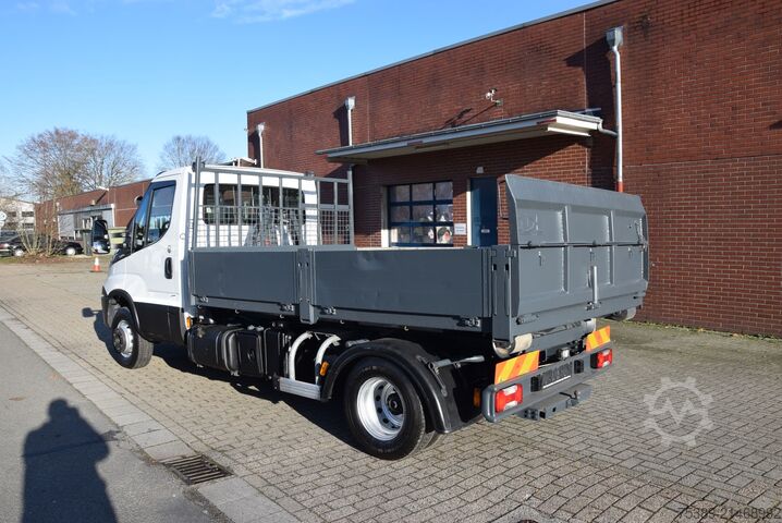 Tipper van Iveco Daily  70 C18 City Haken B Multilift